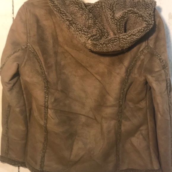 Woman’s Jacket - Picture 5 of 7